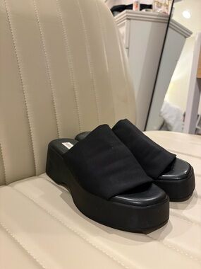 Steve Madden Black Platform Slide Sandals